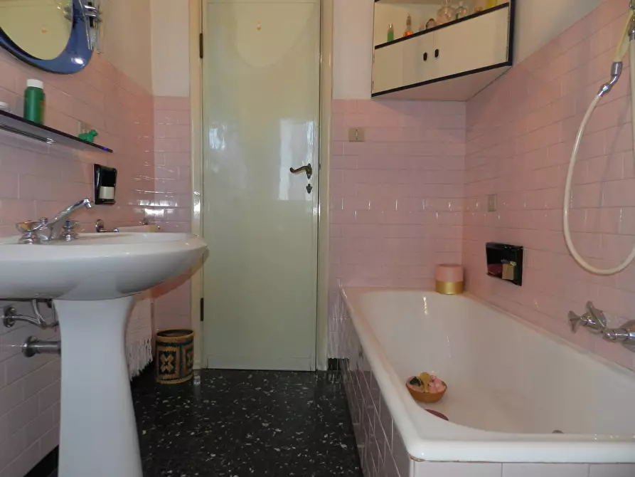 Immagine 59 di Villa in vendita  2037 a Lucca