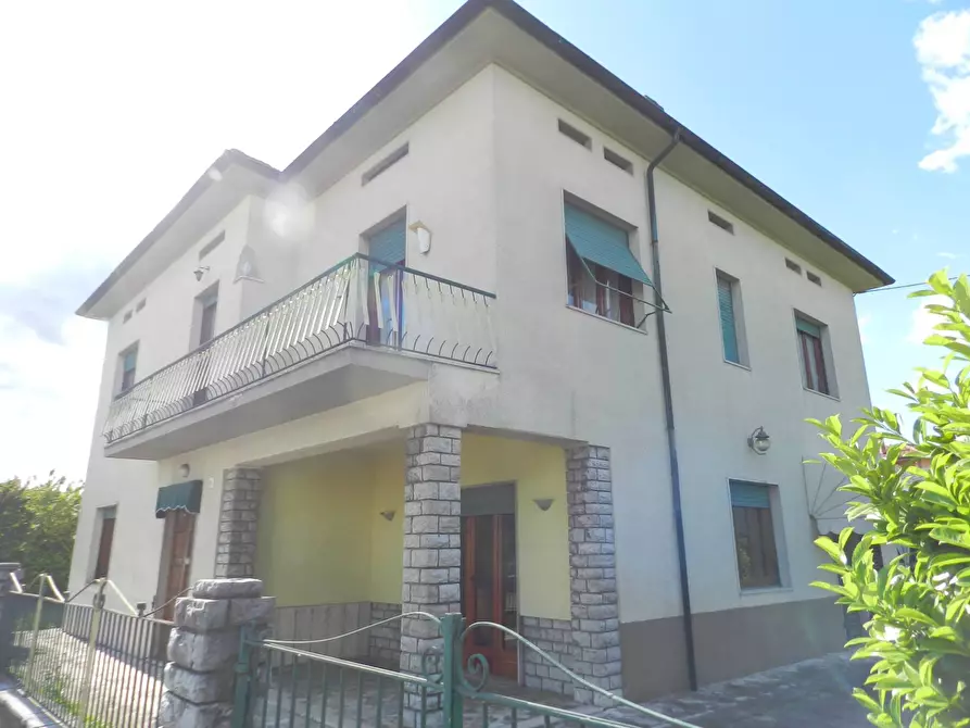 Immagine 1 di Villa in vendita  2037 a Lucca