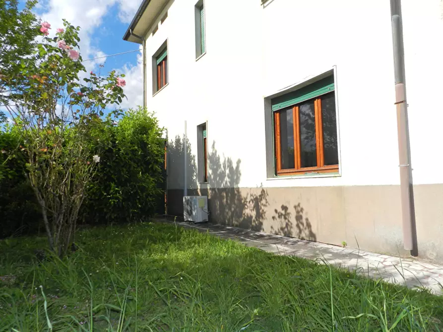Immagine 82 di Villa in vendita  2037 a Lucca