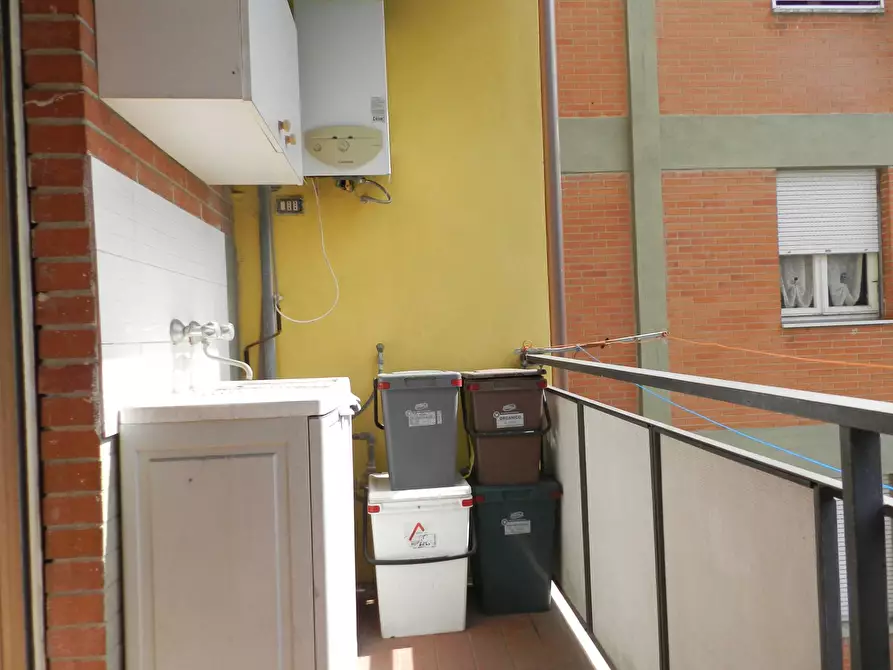 Immagine 4 di Appartamento in vendita  a Lucca