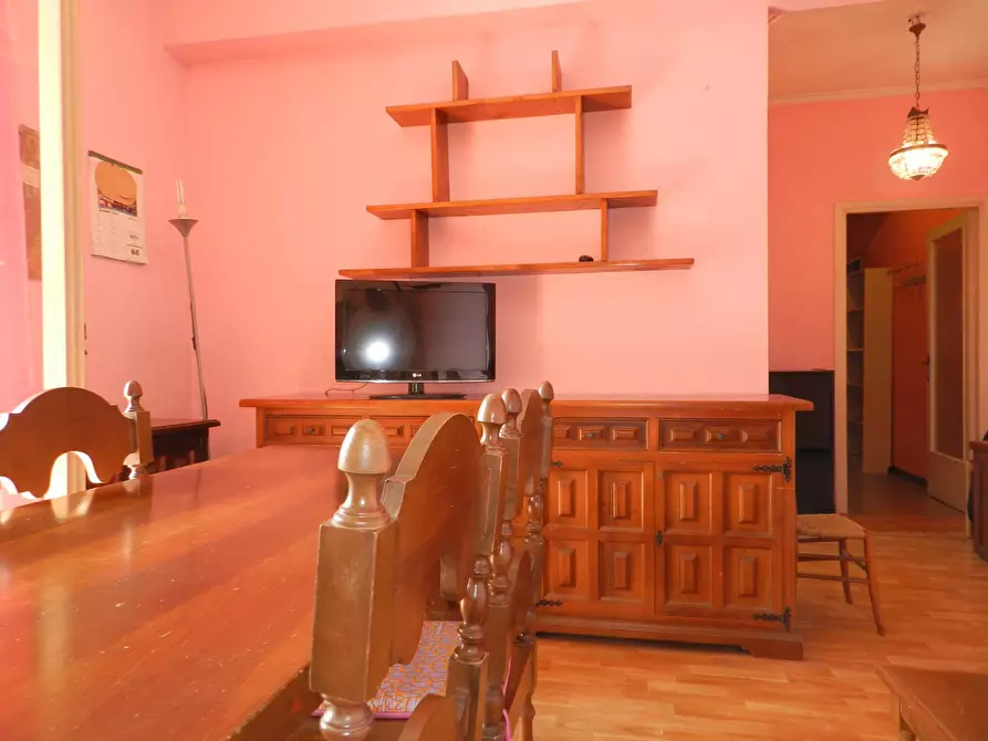 Immagine 9 di Appartamento in vendita  a Lucca