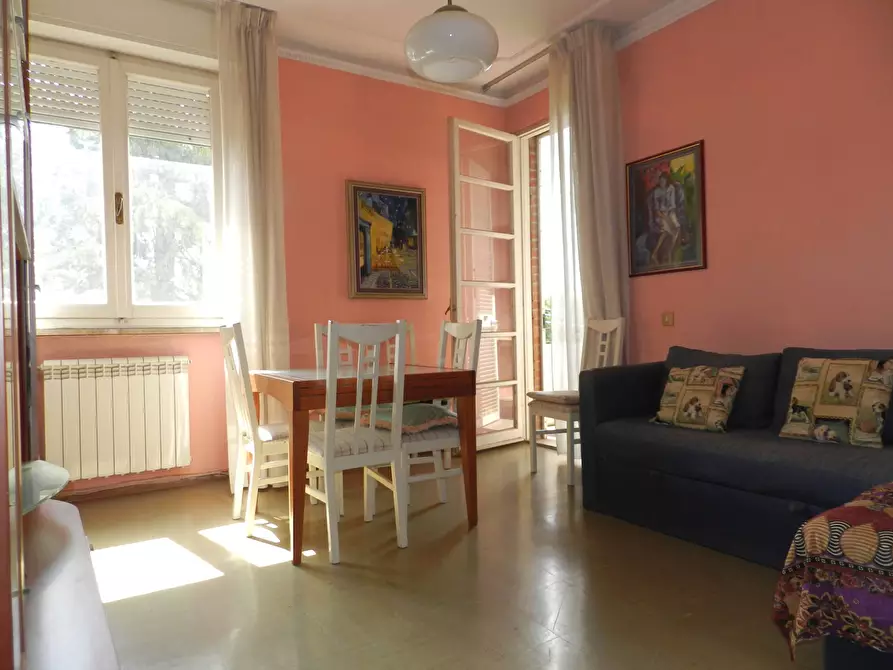 Immagine 17 di Appartamento in vendita  a Lucca