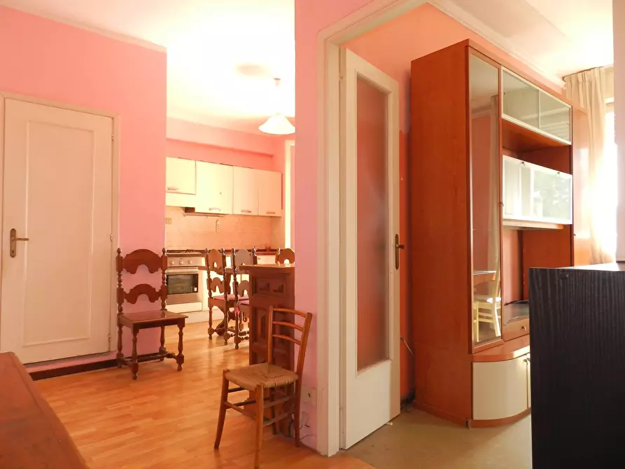 Immagine 30 di Appartamento in vendita  a Lucca