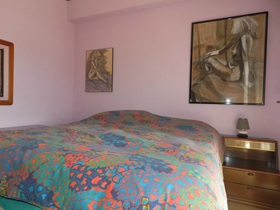 Immagine 38 di Appartamento in vendita  a Lucca