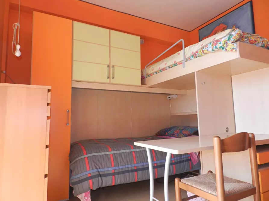 Immagine 43 di Appartamento in vendita  a Lucca