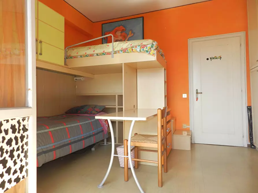 Immagine 46 di Appartamento in vendita  a Lucca