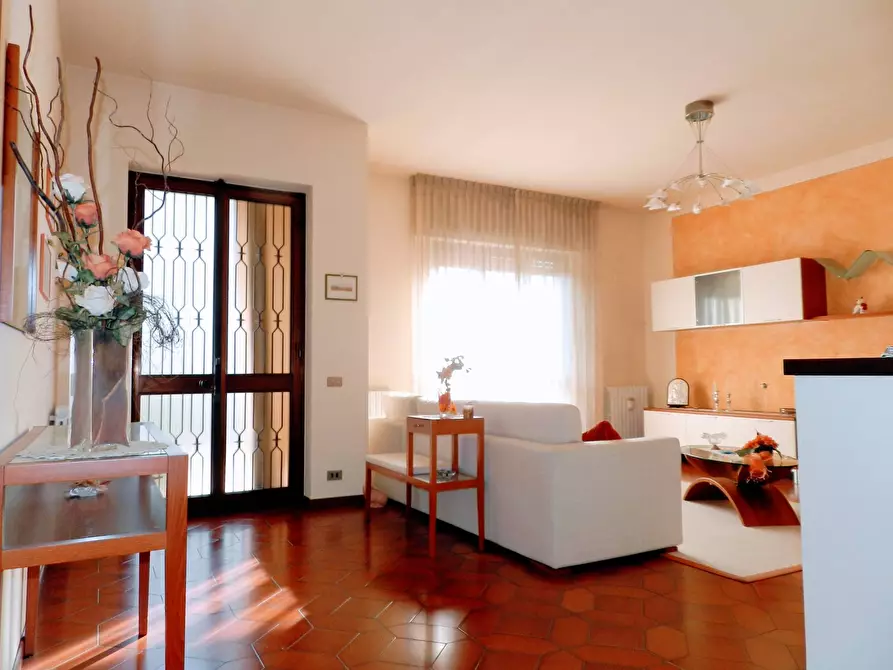 Immagine 14 di Villa in vendita  a Lucca