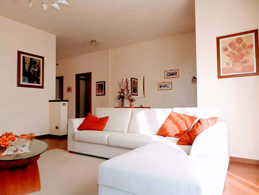 Immagine 18 di Villa in vendita  a Lucca