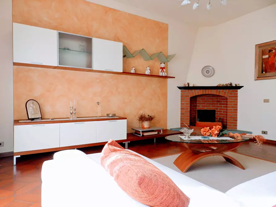 Immagine 19 di Villa in vendita  a Lucca