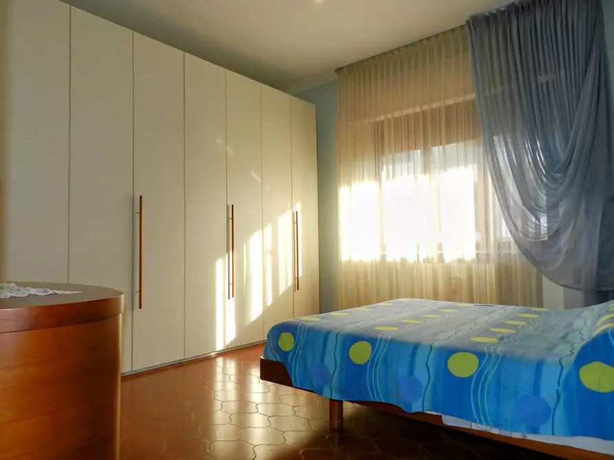 Immagine 38 di Villa in vendita  a Lucca