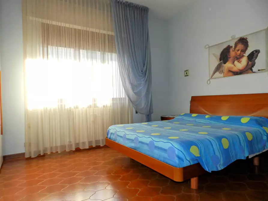 Immagine 39 di Villa in vendita  a Lucca