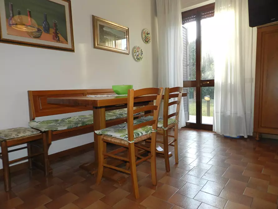 Immagine 53 di Villa in vendita  a Lucca