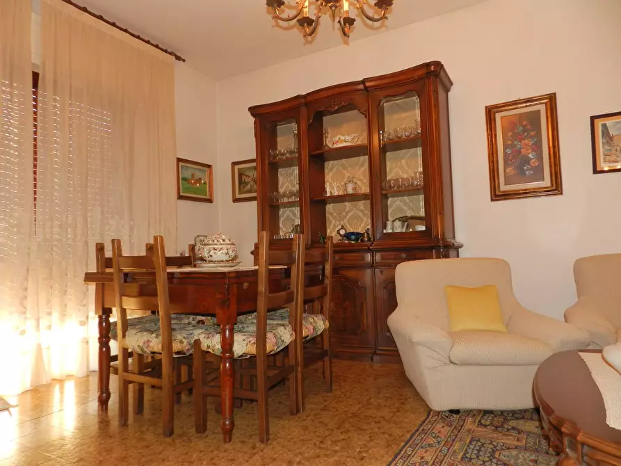 Immagine 56 di Villa in vendita  a Lucca