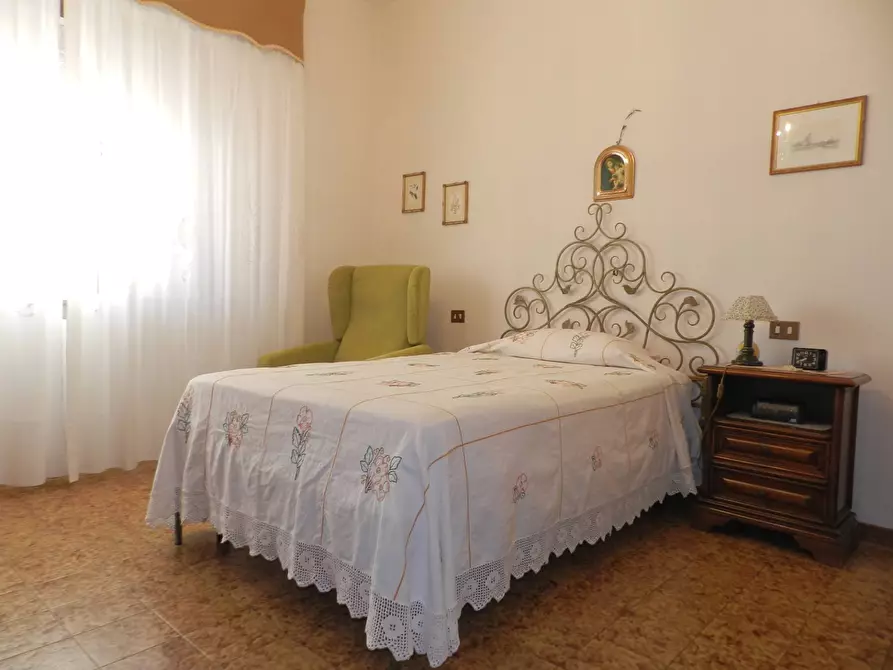 Immagine 63 di Villa in vendita  a Lucca