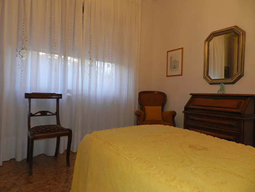 Immagine 66 di Villa in vendita  a Lucca