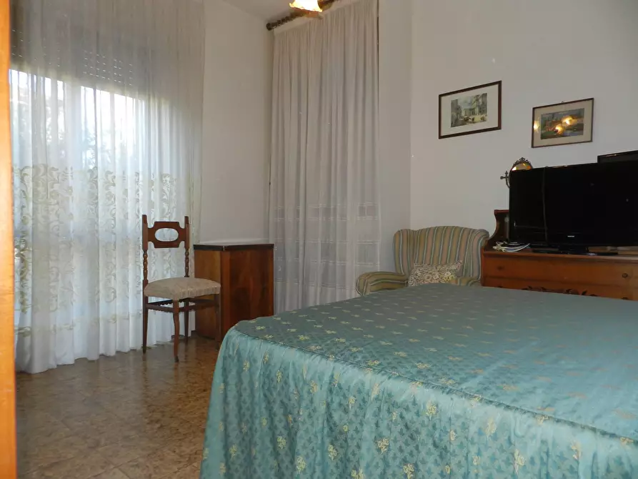 Immagine 69 di Villa in vendita  a Lucca