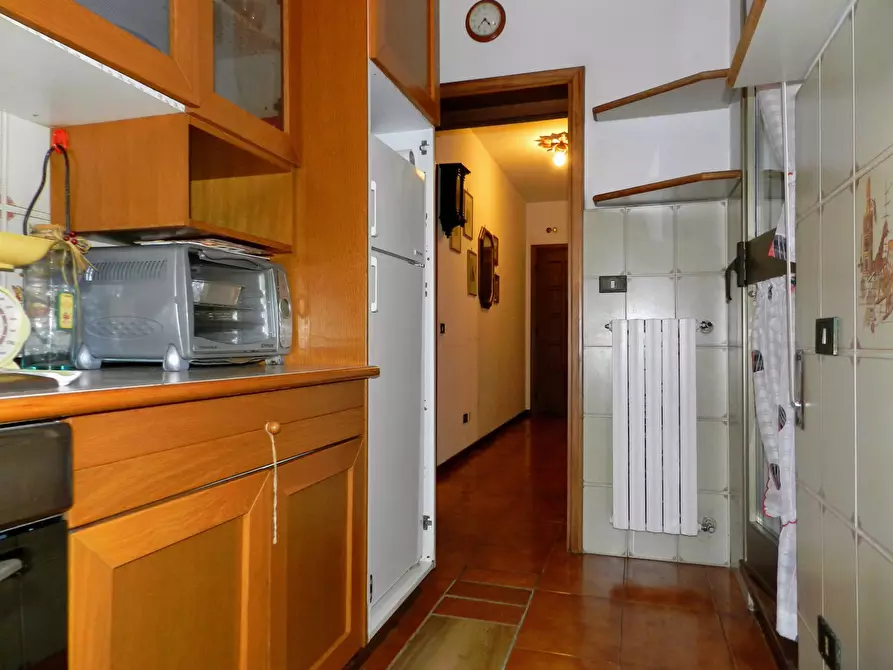 Immagine 16 di Appartamento in vendita  a Lucca