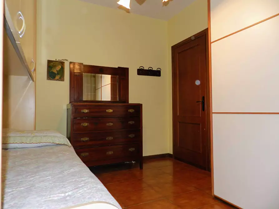 Immagine 21 di Appartamento in vendita  a Lucca