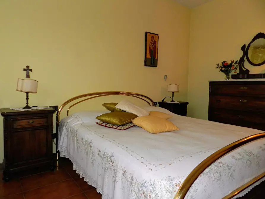 Immagine 28 di Appartamento in vendita  a Lucca