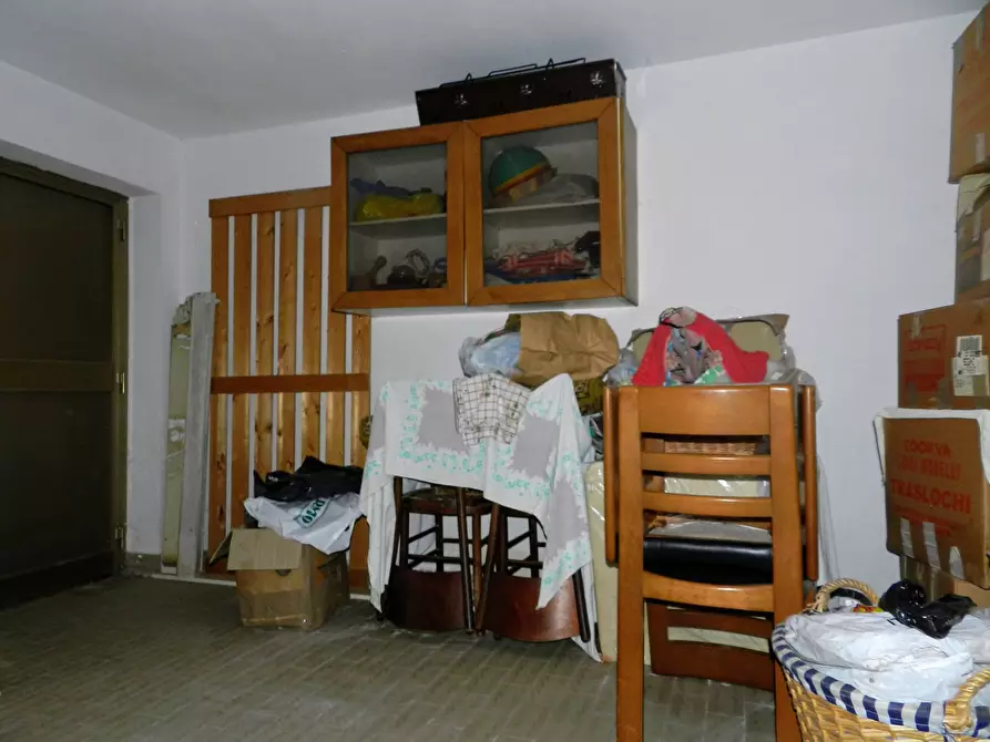 Immagine 38 di Appartamento in vendita  a Lucca