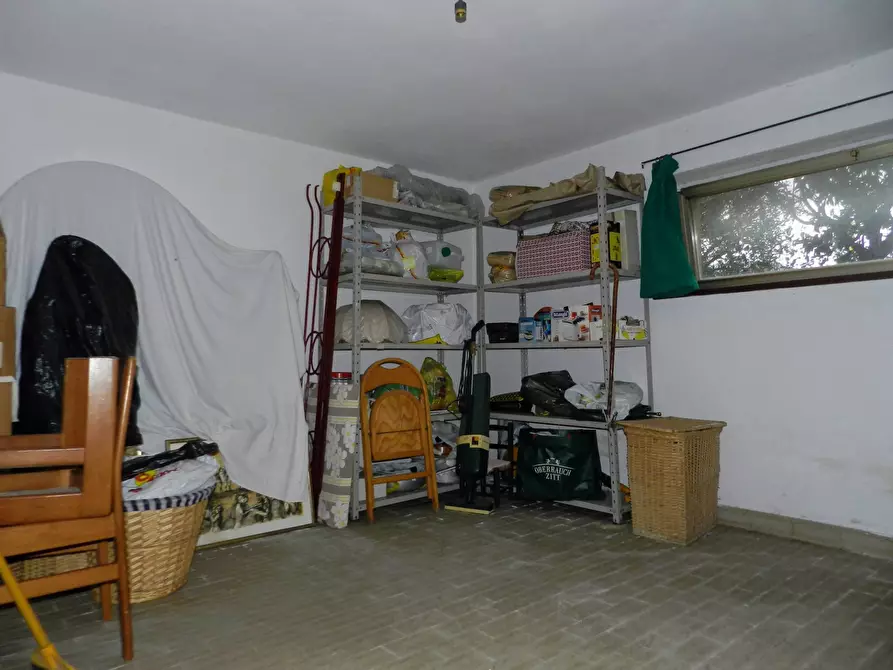 Immagine 41 di Appartamento in vendita  a Lucca