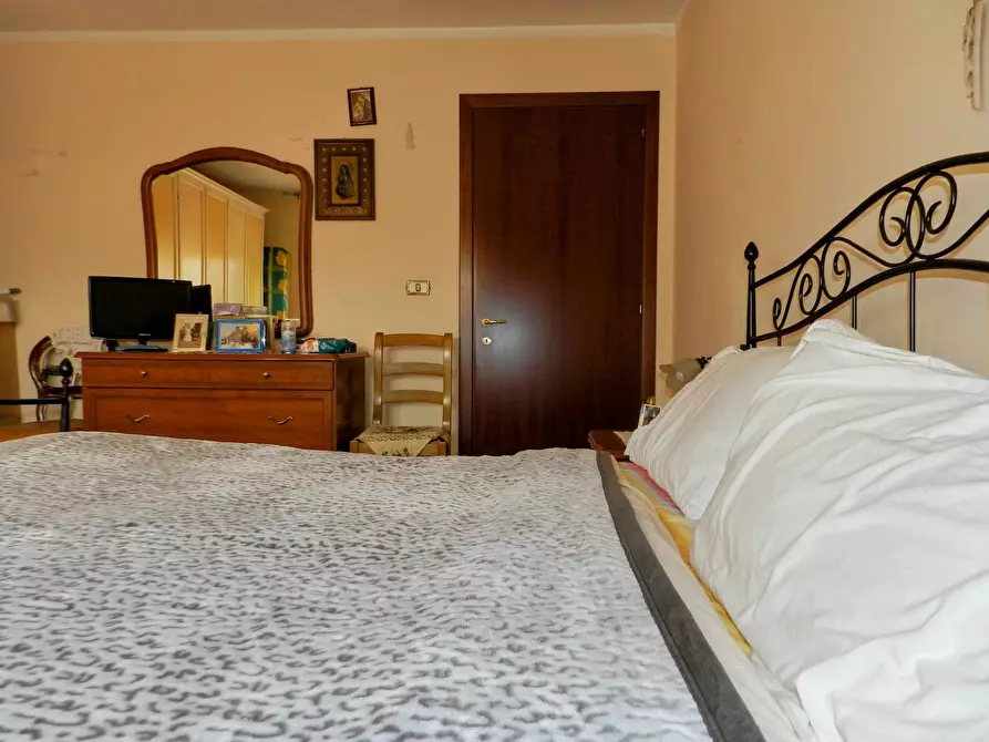 Immagine 14 di Villa in vendita  a Lucca