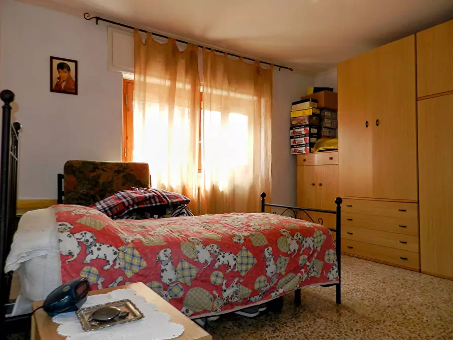 Immagine 16 di Villa in vendita  a Lucca