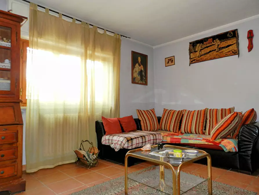 Immagine 5 di Villa in vendita  a Lucca