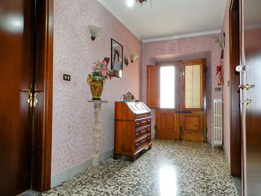 Immagine 21 di Villa in vendita  a Lucca