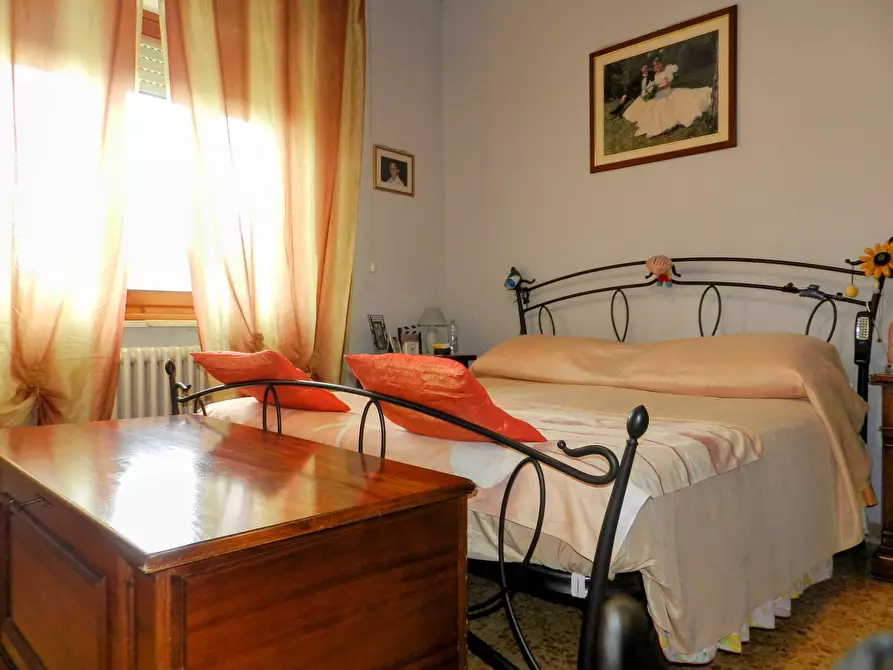 Immagine 24 di Villa in vendita  a Lucca