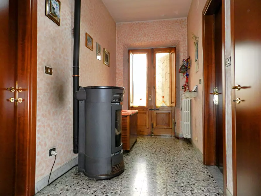 Immagine 28 di Villa in vendita  a Lucca