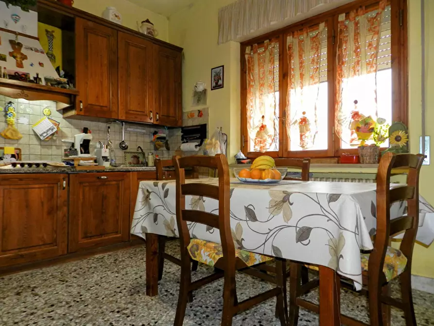 Immagine 34 di Villa in vendita  a Lucca