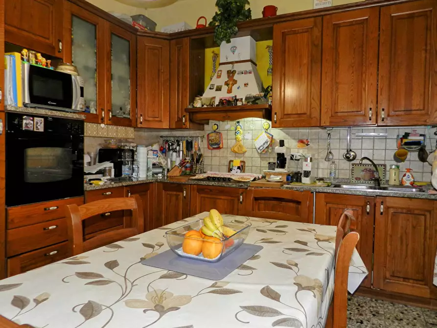 Immagine 36 di Villa in vendita  a Lucca