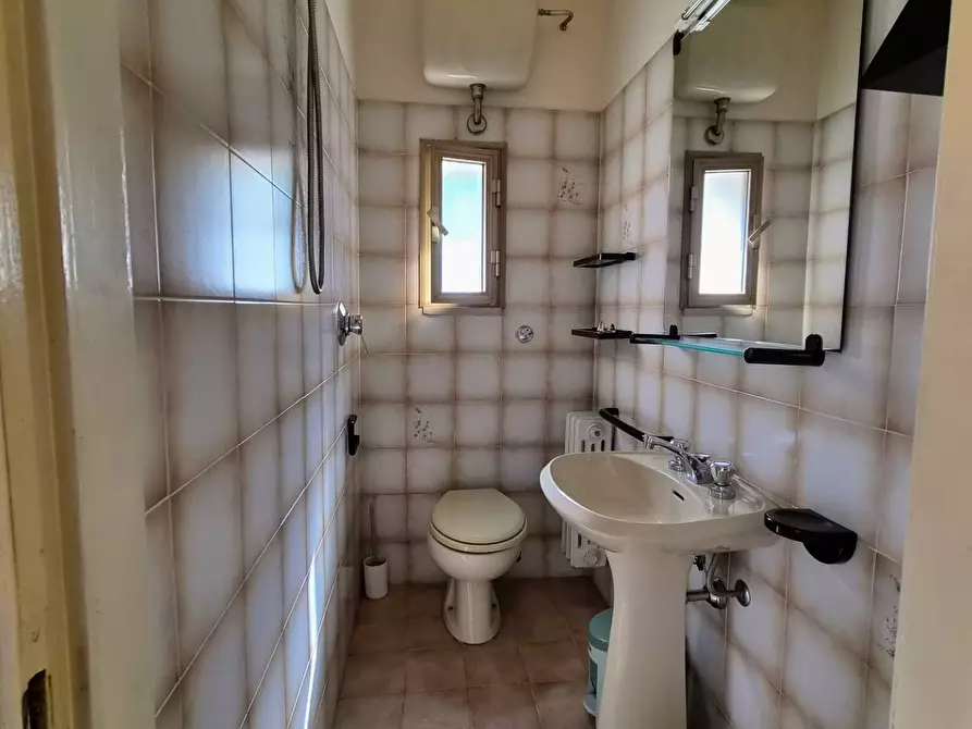 Immagine 27 di Casa semindipendente in vendita  a Lucca