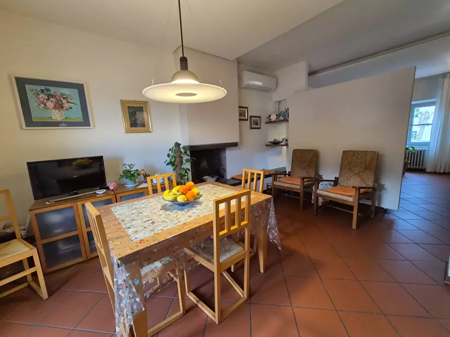Immagine 9 di Casa semindipendente in vendita  a Lucca