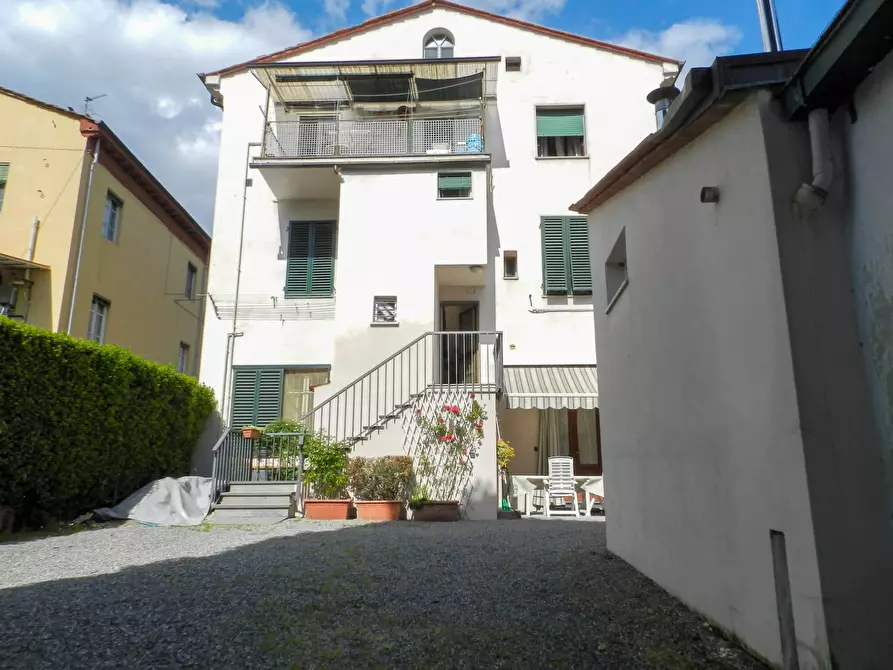 Immagine 42 di Casa semindipendente in vendita  a Lucca
