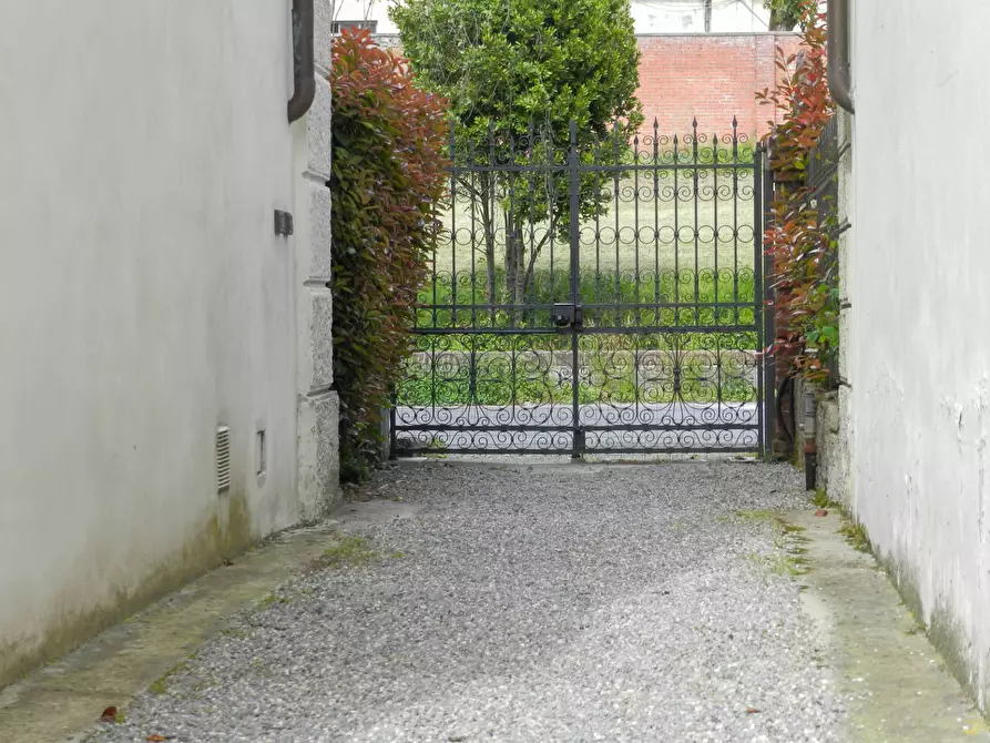 Immagine 57 di Casa semindipendente in vendita  a Lucca