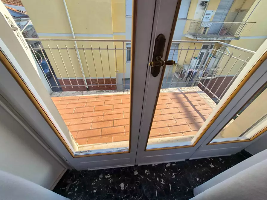 Immagine 21 di Appartamento in vendita  a Lucca