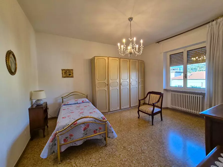 Immagine 29 di Appartamento in vendita  a Lucca