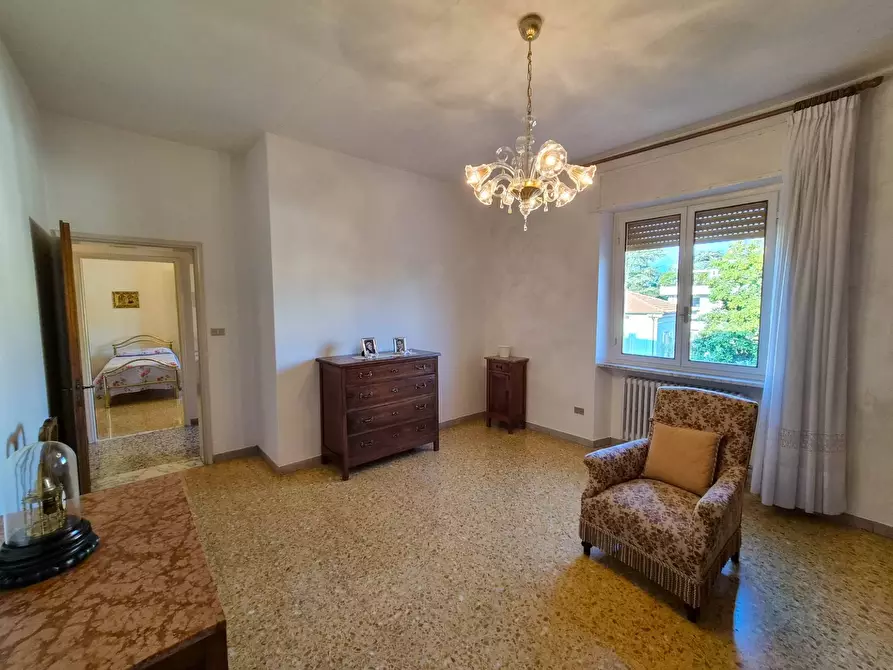 Immagine 46 di Appartamento in vendita  a Lucca