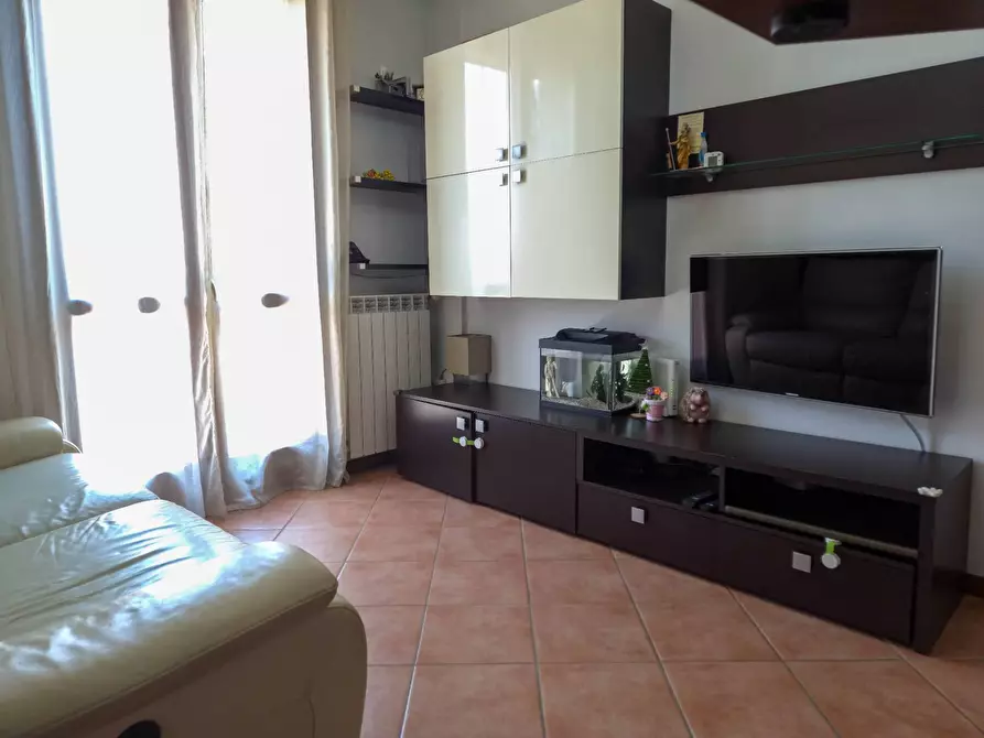 Immagine 8 di Appartamento in vendita  a Lucca