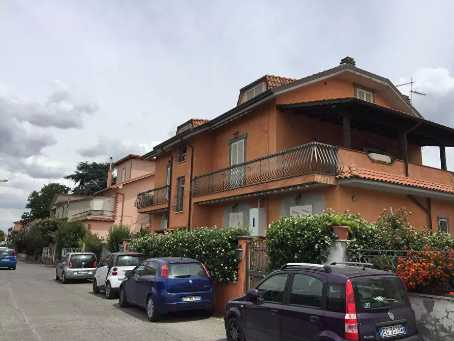 Immagine 2 di Appartamento in vendita  in via livorno 43 a Albano Laziale