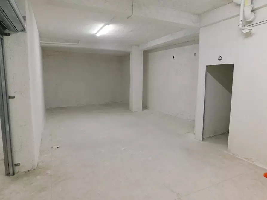 Immagine 3 di Box auto in vendita  in Via Cardinal Pizzardo 7 a Marino