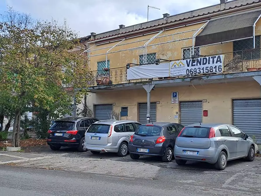 Immagine 6 di Appartamento in vendita  in via del mare 195 195 a Albano Laziale