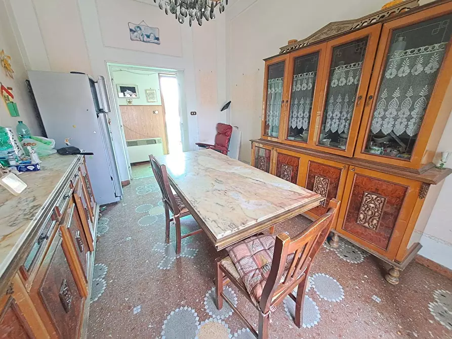 Immagine 10 di Appartamento in vendita  in via del mare 195 195 a Albano Laziale