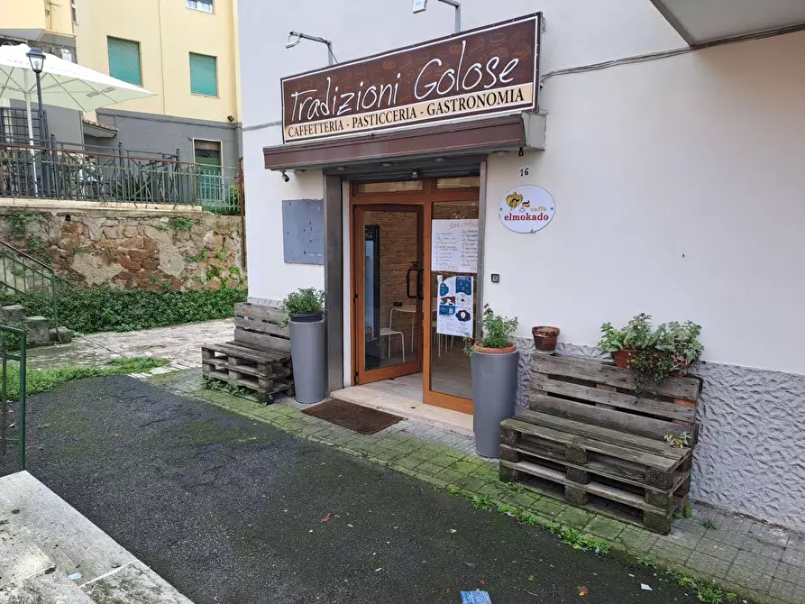 Immagine 17 di Locale commerciale in vendita  in VIRGILIO 16 a Albano Laziale