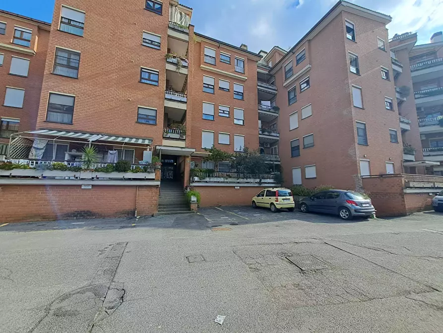 Immagine 1 di Appartamento in vendita  in PIAZZA ALDO MORO 61 a Albano Laziale