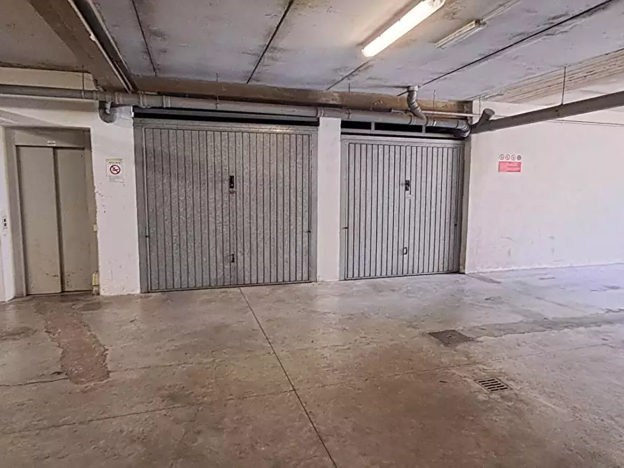 Immagine 16 di Appartamento in vendita  in via verdi 104 a Albano Laziale