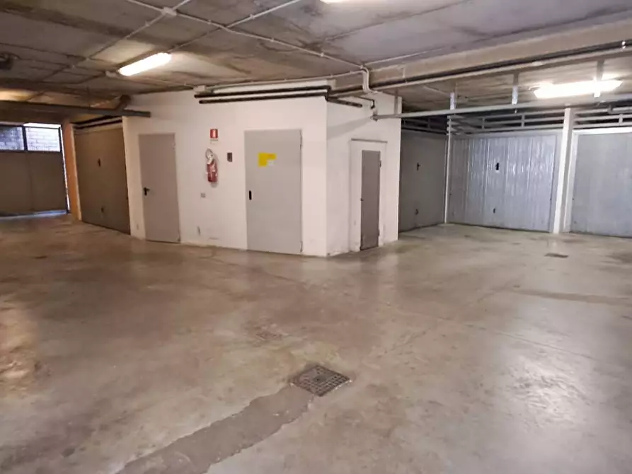 Immagine 17 di Appartamento in vendita  in via verdi 104 a Albano Laziale