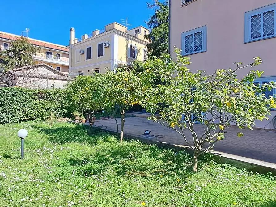 Immagine 3 di Appartamento in vendita  in via verdi 104 a Albano Laziale